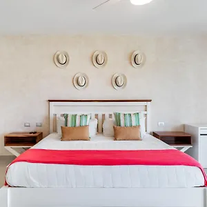 2* Apart-hotel Mareazul Front At